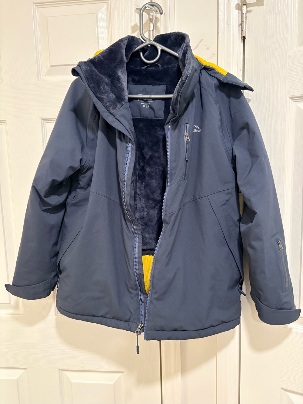L.L. Bean Kids' Navy & Yellow Insulated Winter Jacket size 18 in good condition